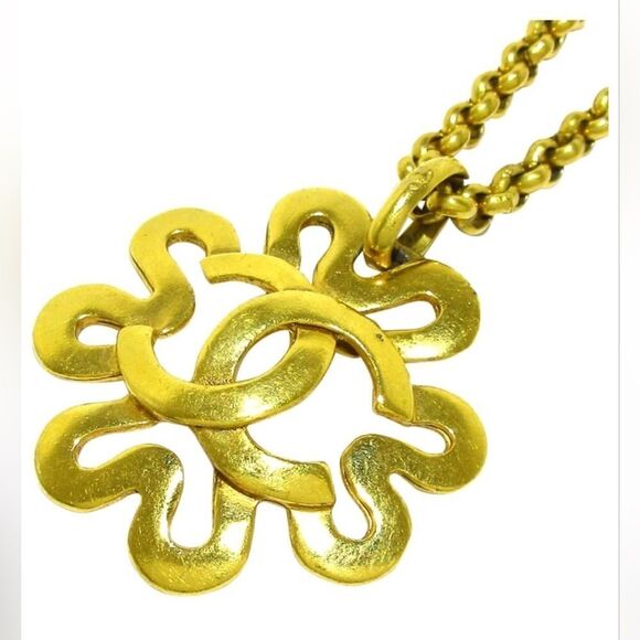 Chanel Flower Pendant Necklace, Gold, Authentic CC Stamp - Picture 3 of 6